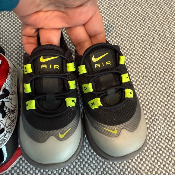 two pairs of baby shoes Jordan Dub Zero White Varsity size 4C/5C - Picture 4 of 11